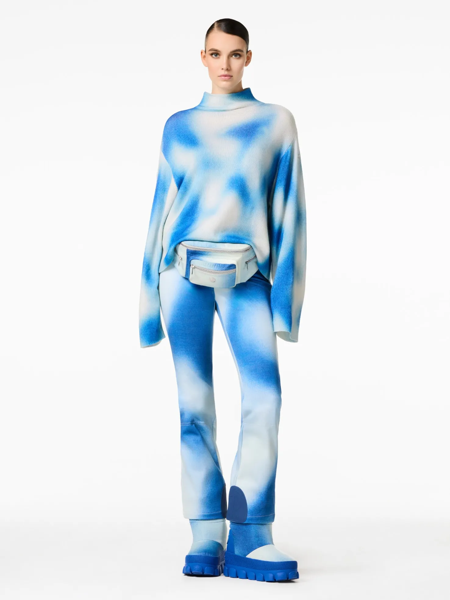 MOUNA Long Sleeve Knit Sweater