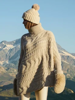 TWIST Oversize Knit Sweater
